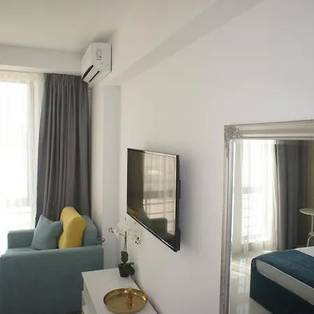 Roberta Apartment